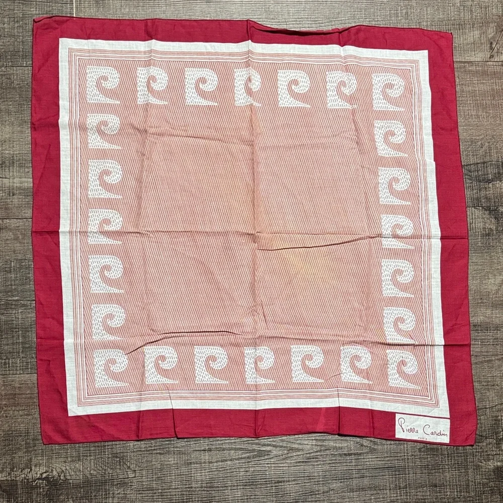 Vintage Pierre Cardin Red and White Decorative 🧣